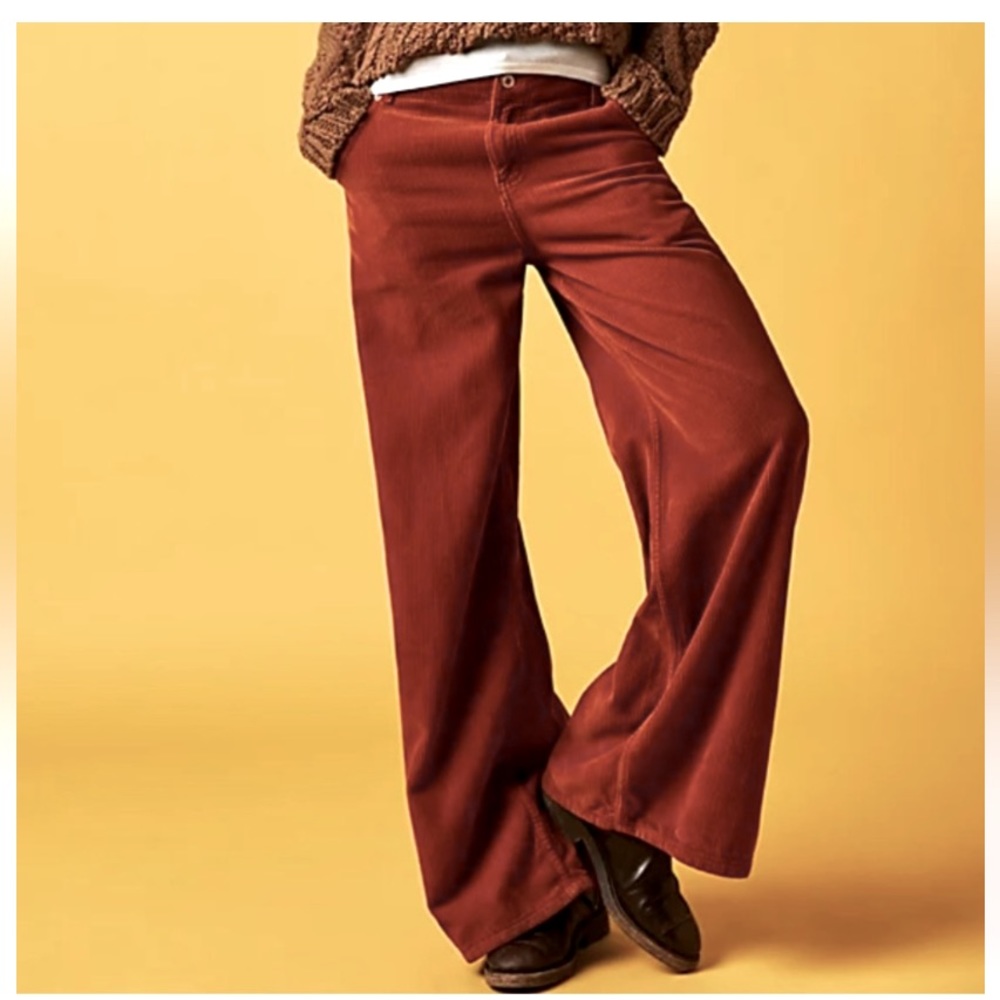 NWT Free People We The Free Harlow
Wide Leg Orange Corduroy Pant Sz
26